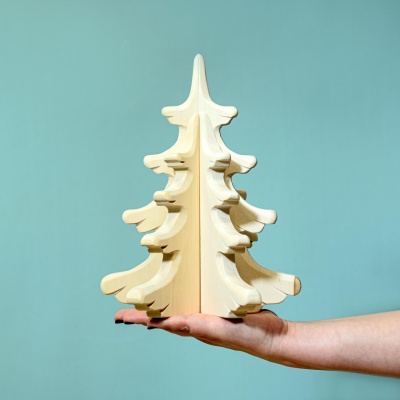 Sustainable, unpainted large sugar pine for crafting