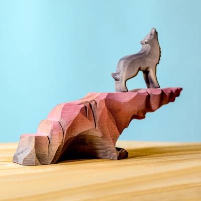 Sustainably made Howlstone playset, fostering wildlife appreciation