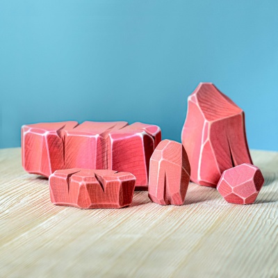 Educational wooden rocks by BumbuToys, ideal for teaching about the savanna's diverse geology