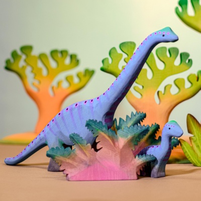 BumbuToys' Wooden Brontosaurus Set - A Journey to the Jurassic