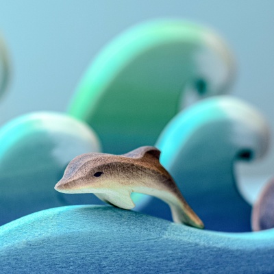 BumbuToys Mini Dolphin - Vibrant and Non-Toxic