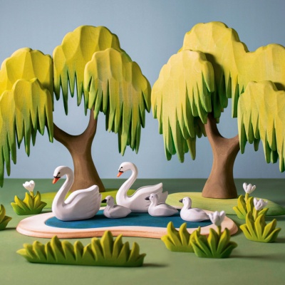 Wooden swan couple, a centerpiece of Bumbu Toys' waterfowl collection.