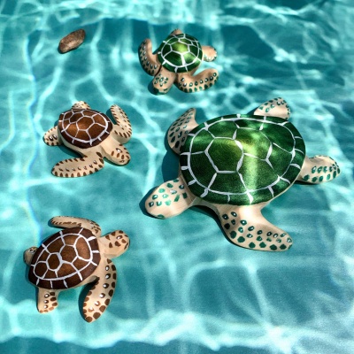 Sustainable Baby Turtle Brown statuette, hand-painted with care