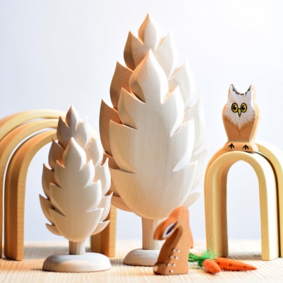 Bumbu Toys' educational natural wood thuja for creative play.