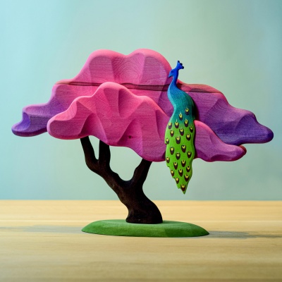 Japanese Maple wooden figure from BumbuToys, capturing the whimsical essence of autumn in Japan.