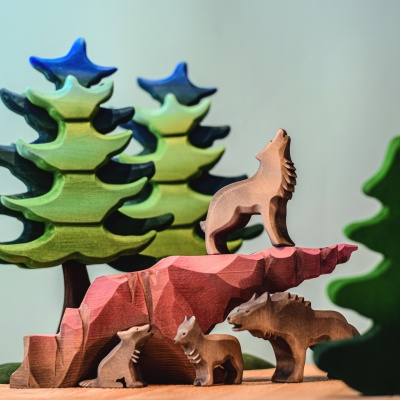 Wooden Wolf Pack
