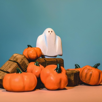 BumbuToys' artisanal pumpkins, a delightful wooden trio for harvest-themed adventures