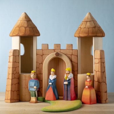Regal Family and Castle SET