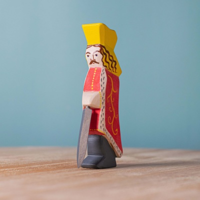 Stephen the Great wooden figure, side view