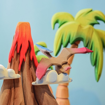 Dynamic Wooden Volcano and Erupting Lava Set for Kids