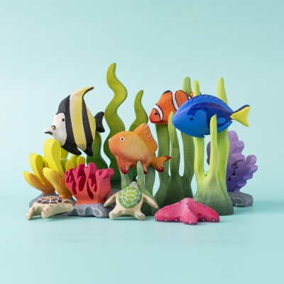 Large Seaweed used in an underwater play scene with fish and coral