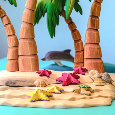 Red Starfish Set in natural light, showcasing their whimsical appeal