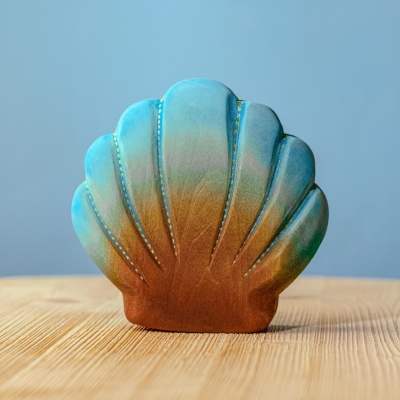 Vividly painted Shell with Pearl, stimulating imaginative underwater adventures