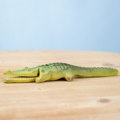 ココナッツベイビー Crocodile – Handcrafted Wooden Animal Toy with Movable Jaw | Bumbu