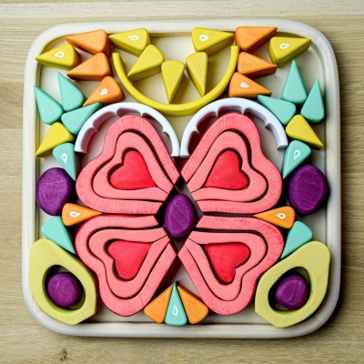 Juicy purple grapes, creamy avocado, and a sweet strawberry in wooden form from BumbuToys.