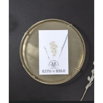 Invitatii Nunta in forma de plic si elemente aurii
