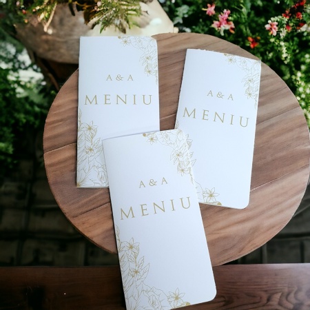 Meniu tip carte cu flori aurii