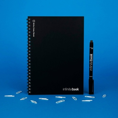 INFINITEBOOK PLAIN A5. "Infinitebook" cu copertă flexibilă și 15 pagini simple de tip tablă albă - Personalizat