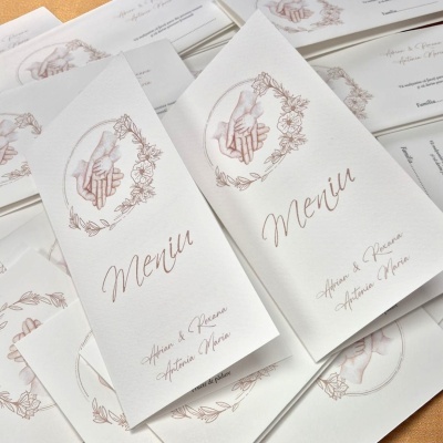 Meniu tip carte Family hands