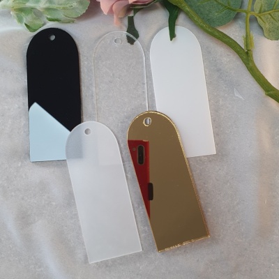 Bază Semn de Carte din Plexiglas – Transparent, Alb, Negru sau Auriu | The Gala