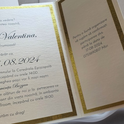 Invitatii cu margini aurite si sigiliu din plexiglas personalizat - Img 2