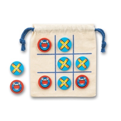 CROSSES. Joc clasic de 10 piese din lemn. X si O