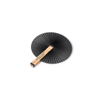 Evantai cu maner din lemn - marturie nuntă - personalizat cu numele mirilor și data nuntii