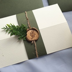 Invitatie cu frunza de pin si sigiliu - Img 3