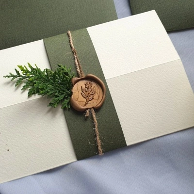 Invitatie cu frunza de pin si sigiliu - Img 3