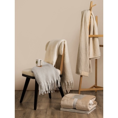 CELINE. Pătură din poliester reciclat (100% rPET) cu un detaliu cusut pentru personalizare - Img 4