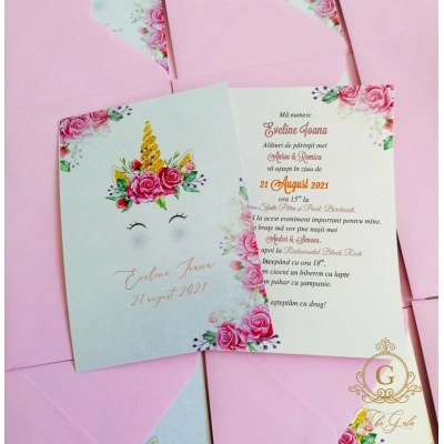 Invitație de botez cu unicorni roz pentru fetite