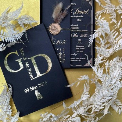 Invitații elegante cu semiplic si cutie personalizata
