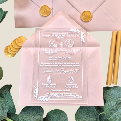 Invitații elegante din plexiglas cu print alb