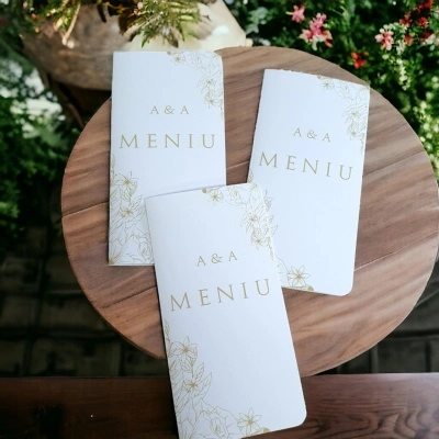 Meniu tip carte cu flori aurii