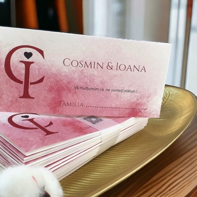 Plic de dar cu accente bordo