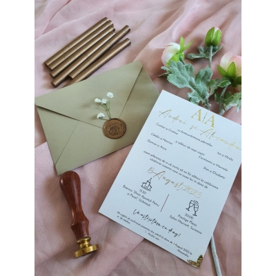 Invitație cu plic bej si floarea miresei