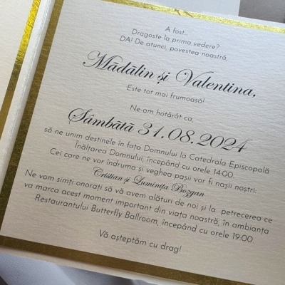Invitatii cu margini aurite si sigiliu din plexiglas personalizat - Img 5