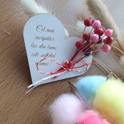 Mărtisoare personalizate cu nume si flori uscate