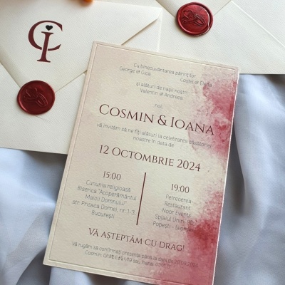 Invitație bordo cu sigla mirilor - Img 2