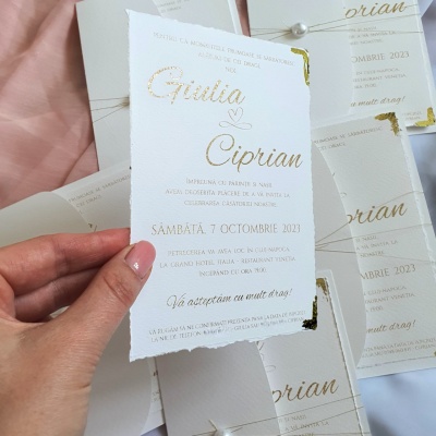 Invitație cu laturi nedefinite si colturi aurite cu perla - Img 3