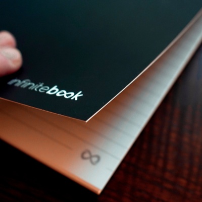 INFINITEBOOK LINED A5. "Infinitebook" cu copertă flexibilă și 15 pagini simple de tip tablă albă - Negru - Img 4