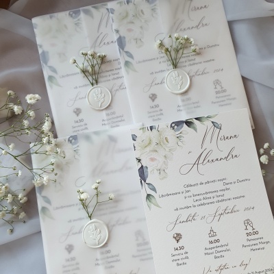 Invitatie cu trandafiri albi si flori naturale - Img 2