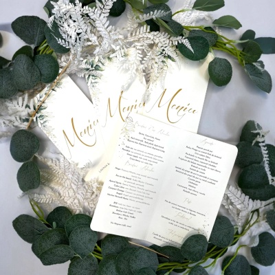 Meniu tip carte cu frunze verzi si aurii