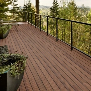 Deck Red Meranti-Bukit 145x28mm Reeded/Grooves