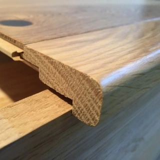 nas stejar 70x30/10mm finisat lac