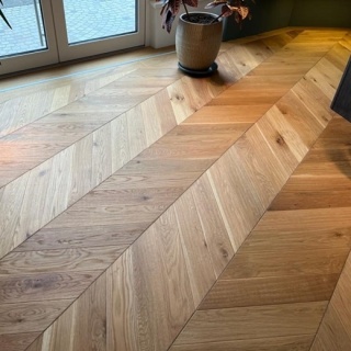 Parchet Chevron stejar Colorado 127x15mm antichizat