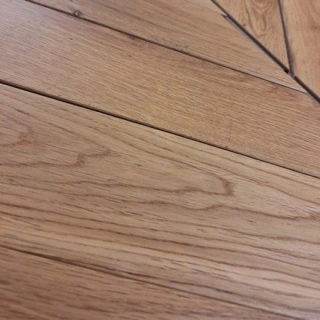Parchet chevron stejar CD 95x10mm lac extra mat creaiova