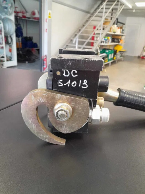 Maneta Cuplare Brate John Deere DC51013