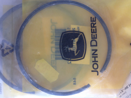 Segment John Deere R39322