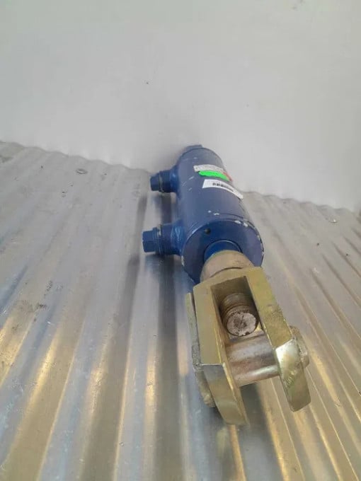 Cilindru Hidraulic M5025180